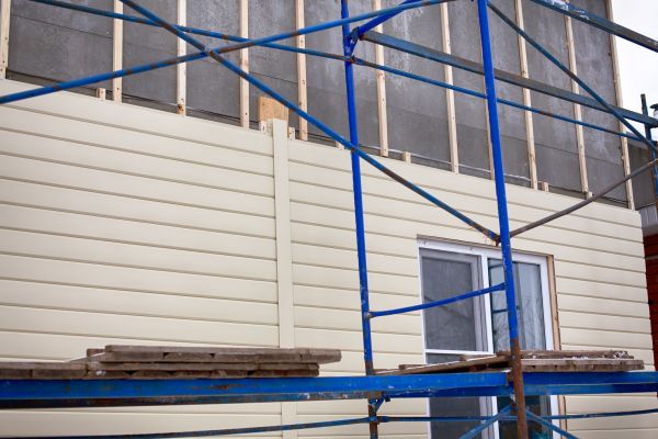 Loose Cladding Repair in Roswell